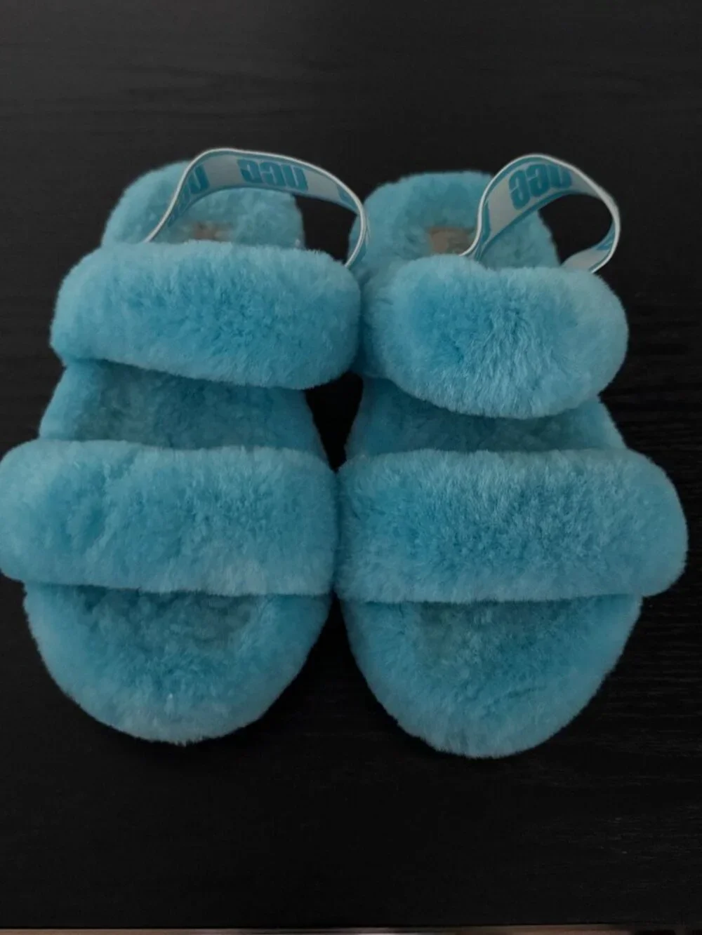 UGG Girls' Oh Yeah Slide Fluffy Slippers, Light Blue / Aqua, Size: 4, Never Worn